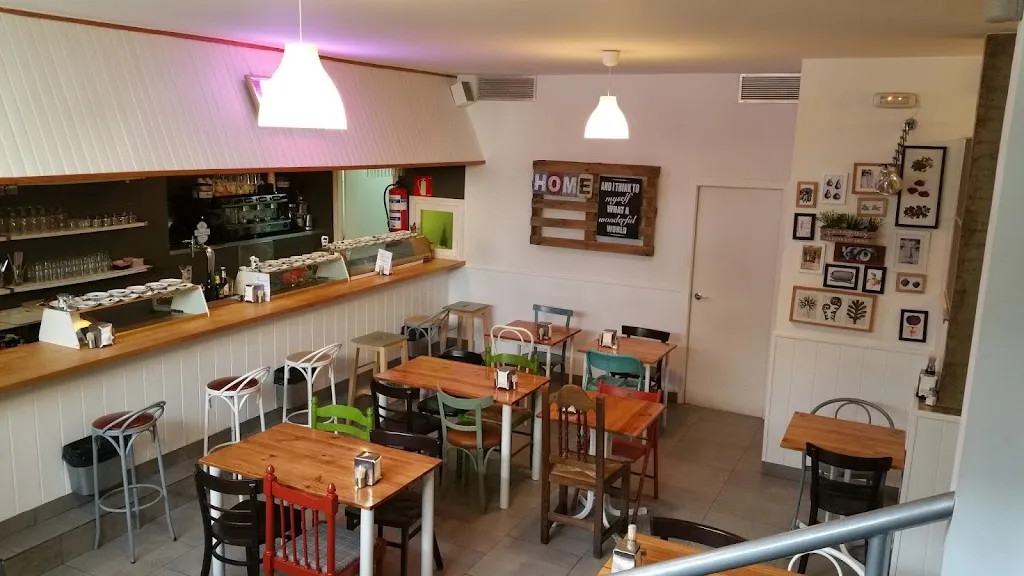 Cafe Kundera_Lezama_slider_image_1