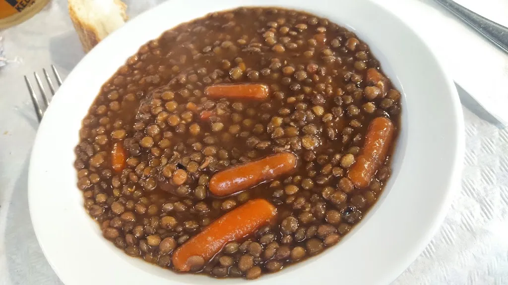 Maca Vely_Zigoun Bar_Lezama_review