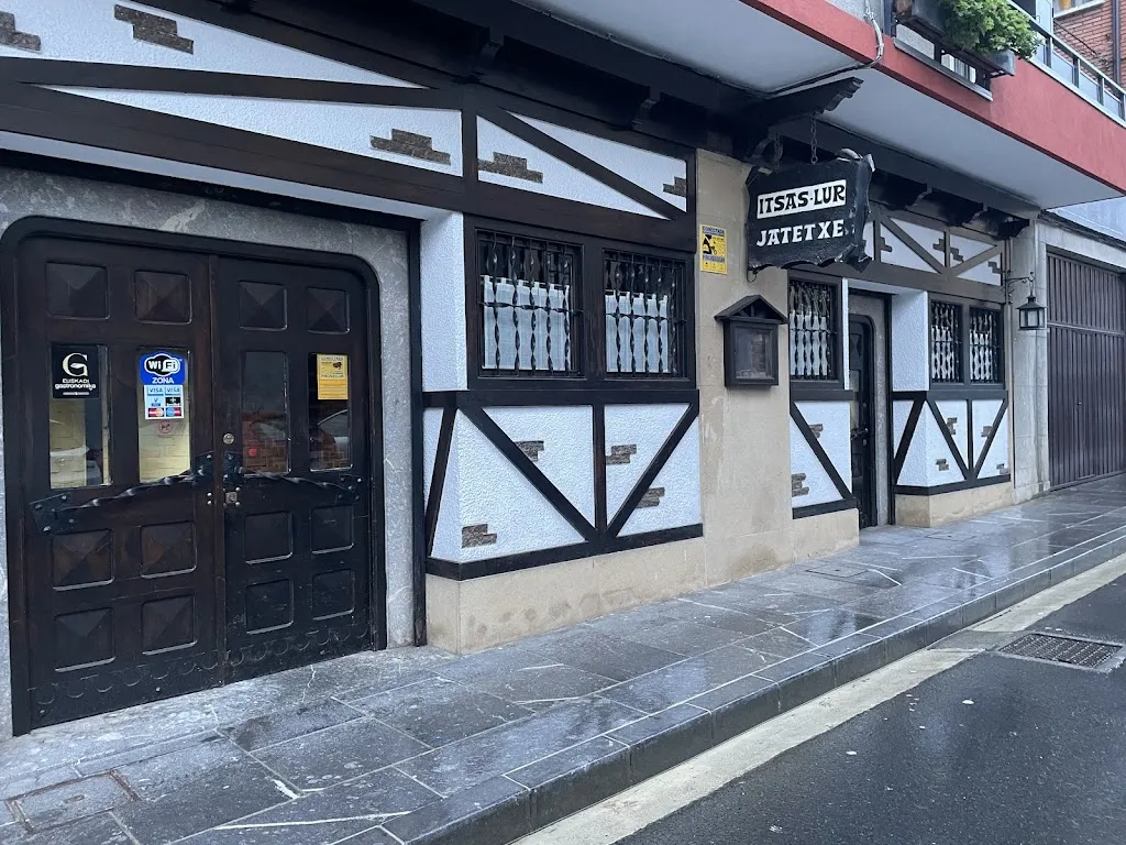 Itsas-Lur restaurant in Markina-Xemein