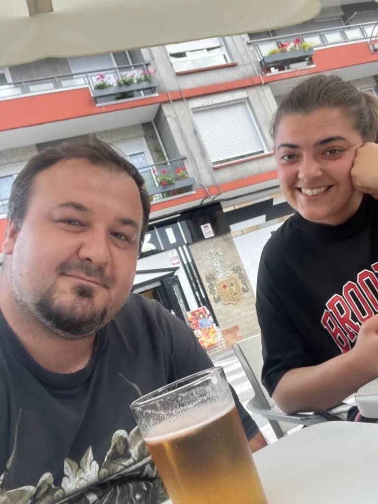 Gusonen_Naroki kafetegia_Markina-Xemein_review