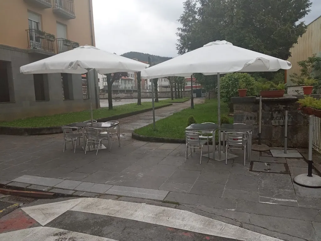 Naroki kafetegia restaurant in Markina-Xemein