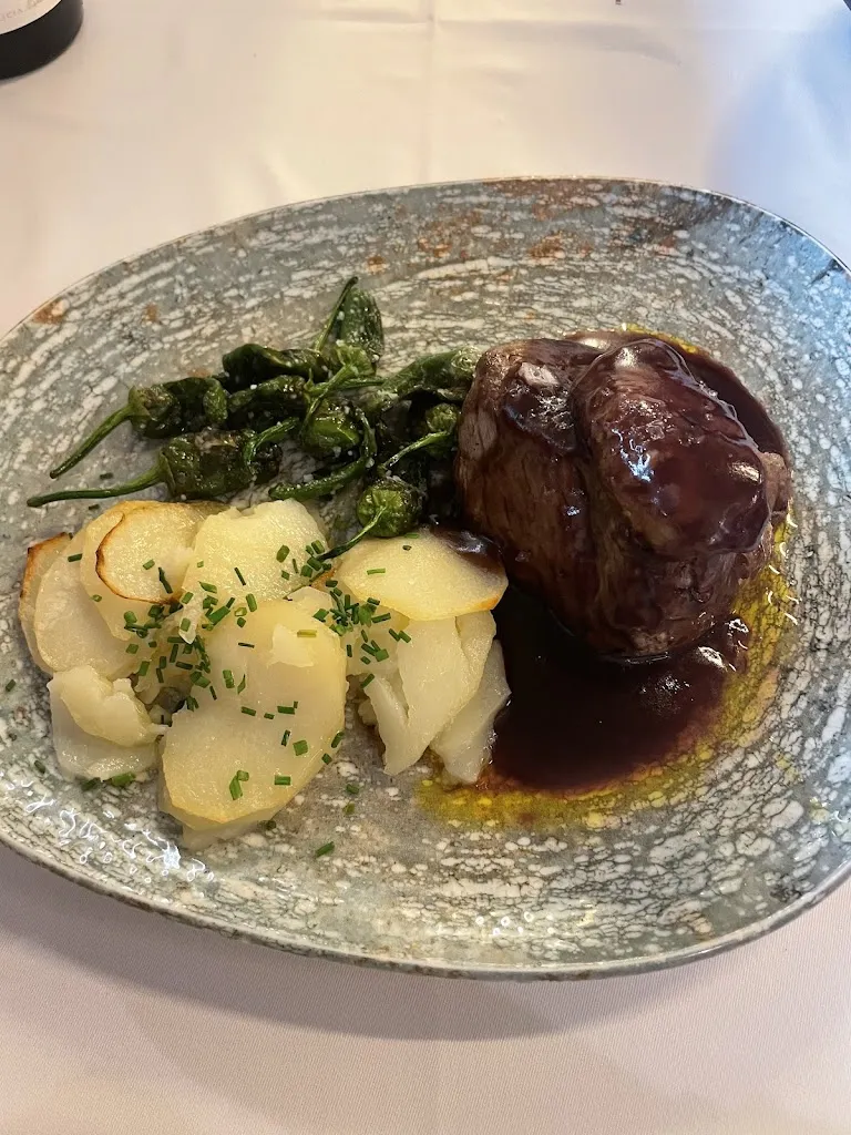 Sean Monahan_Restaurante Artabria_Touro_review