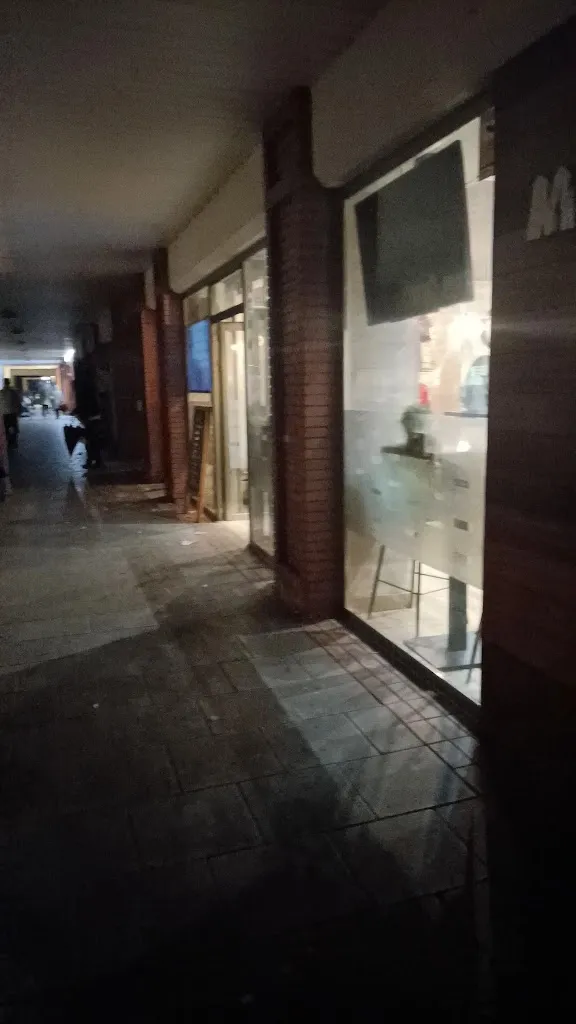 Pablo Arango Jimenez_Moon Leioa_Leioa_review