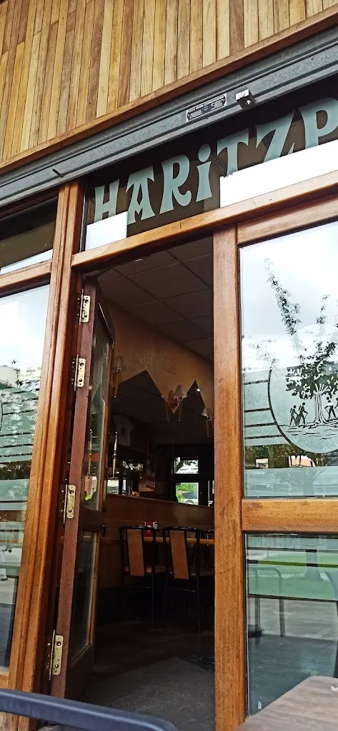 Haritzpe Jatetxea restaurant in Leioa