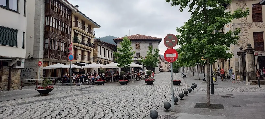 Richard Jukes_KALAKAN_Orozko_review