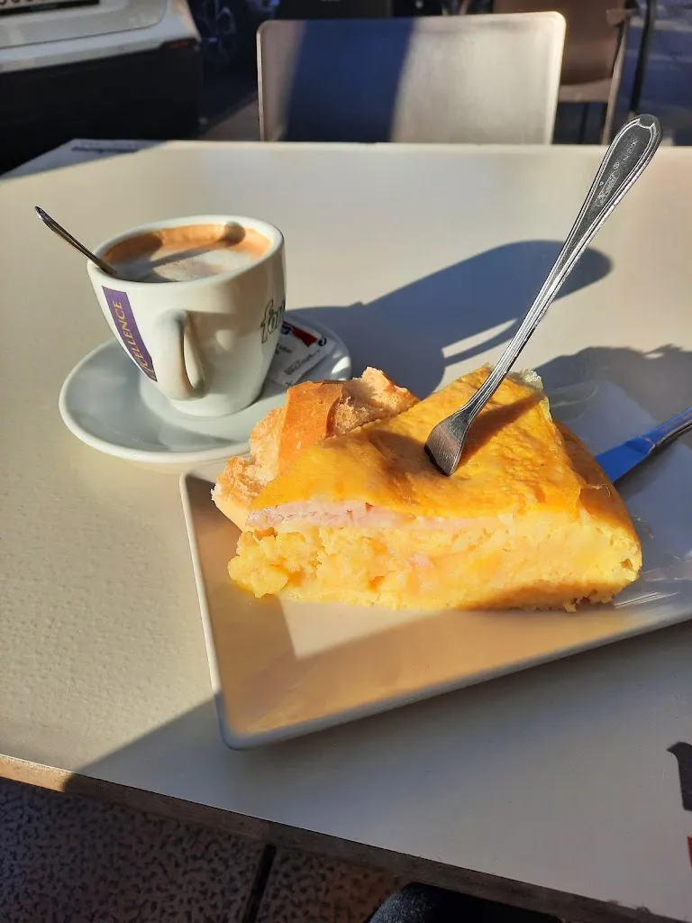 Mikel B_Bar Haritza_Mungia_review