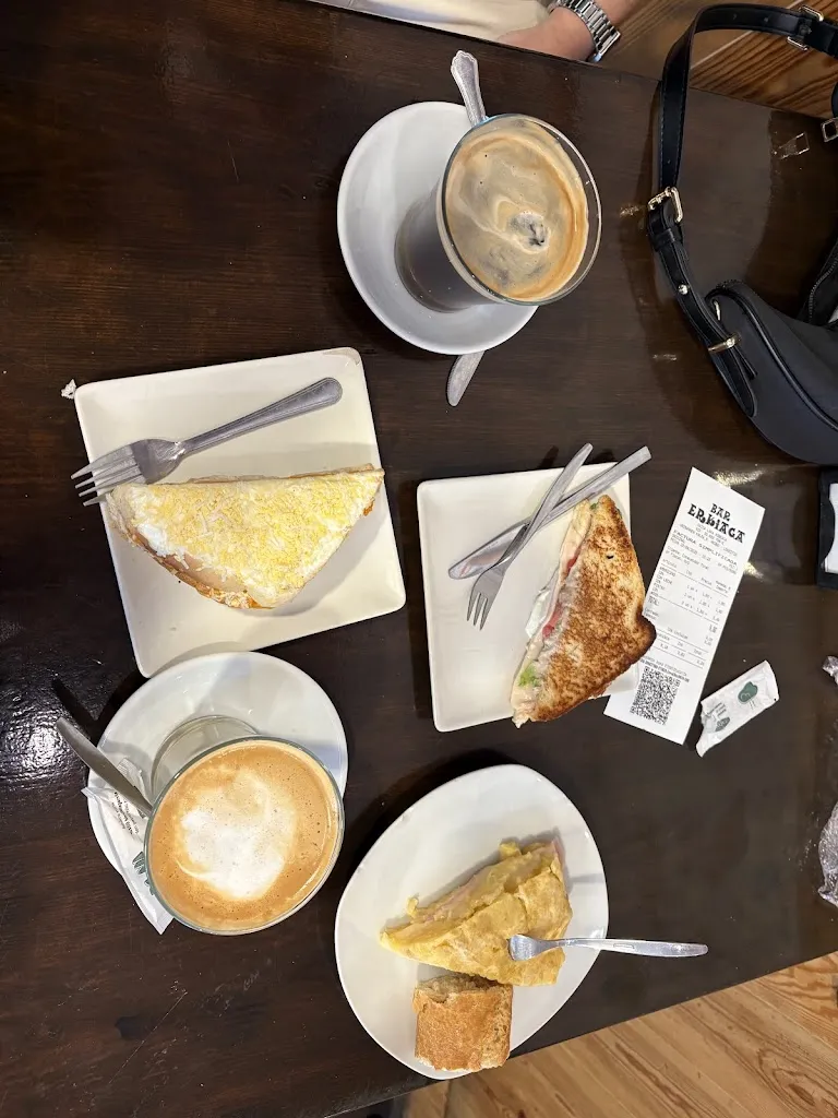 Erkiaga Taberna_Lekeitio_slider_image_3