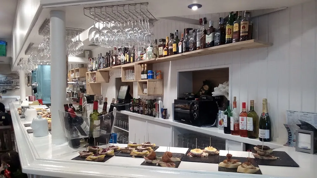 Tia Fran Taberna restaurant in Lekeitio