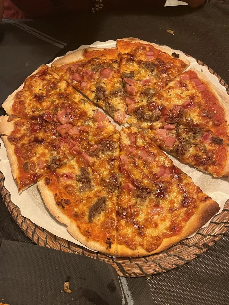 Pizzeria Santi_Lekeitio_slider_image_2