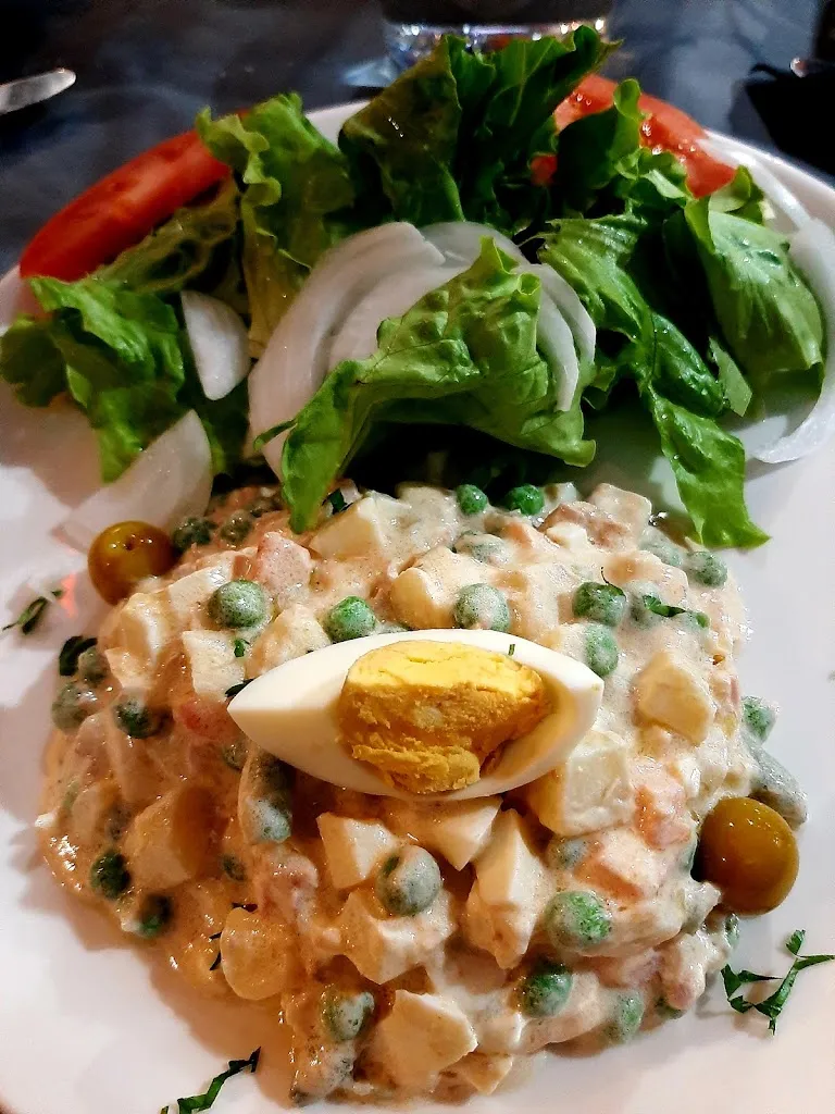 Ana I. Jiménez Nieto_Zeus Taberna_Lekeitio_review