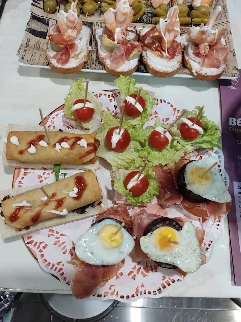 Zeus Taberna_Lekeitio_slider_image_1