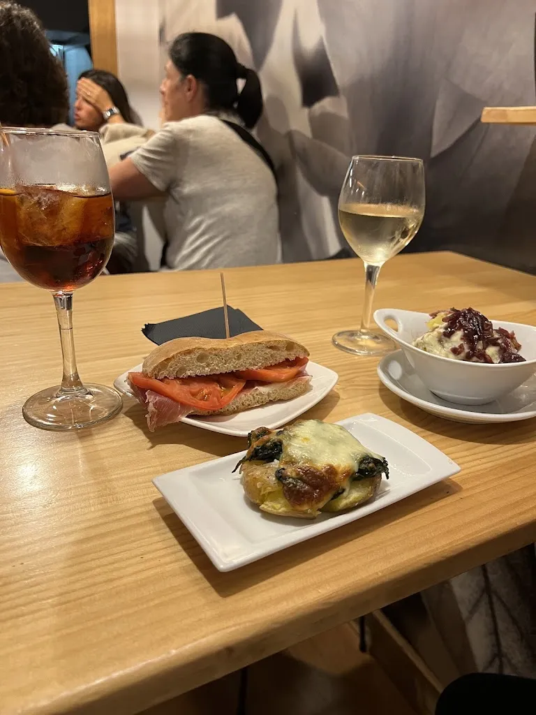 Frederik_Irrintzi Taberna_Lekeitio_review