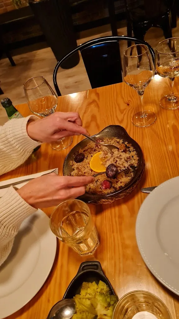 Carin de Kock_Já Se Comia_Santa Comba_review