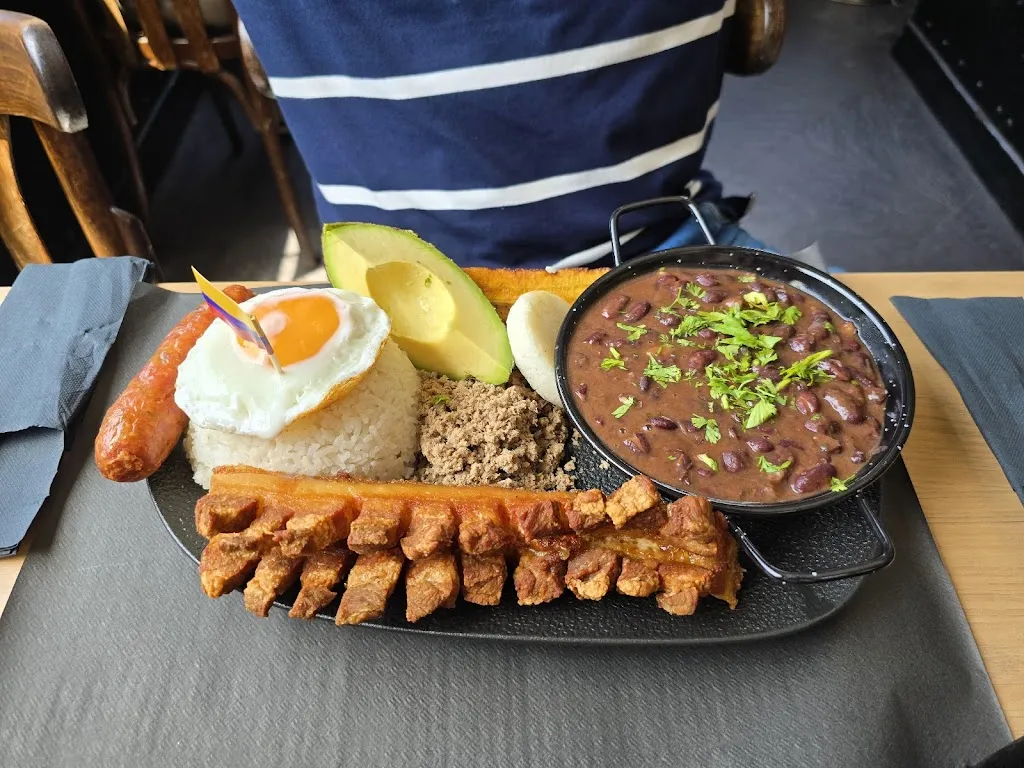 A W_Ferrobarril_Ortuella_review