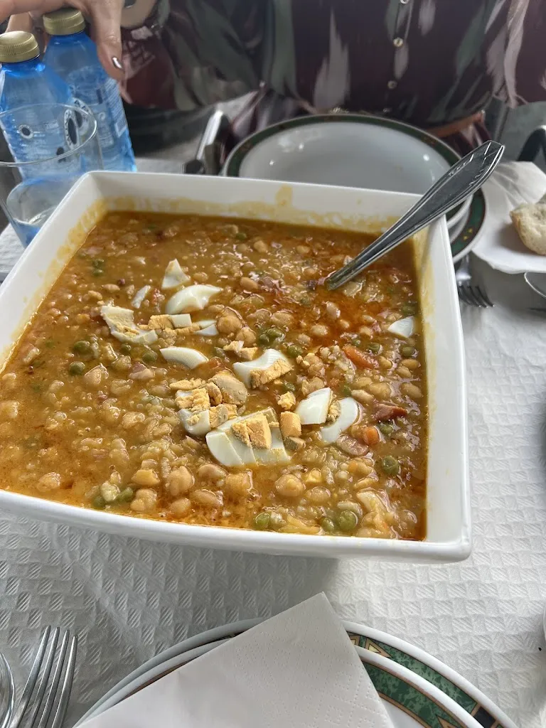 Mónica González_Basilio Taberna_Sopuerta_review