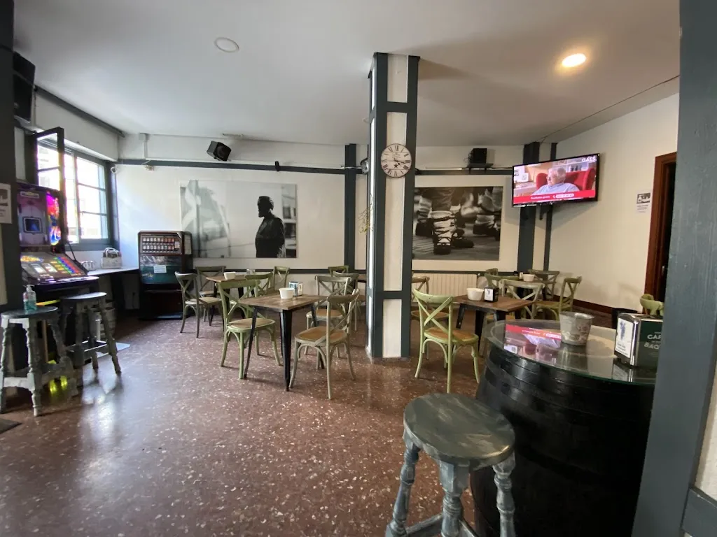 Sopuertako Batzokia restaurant in Sopuerta