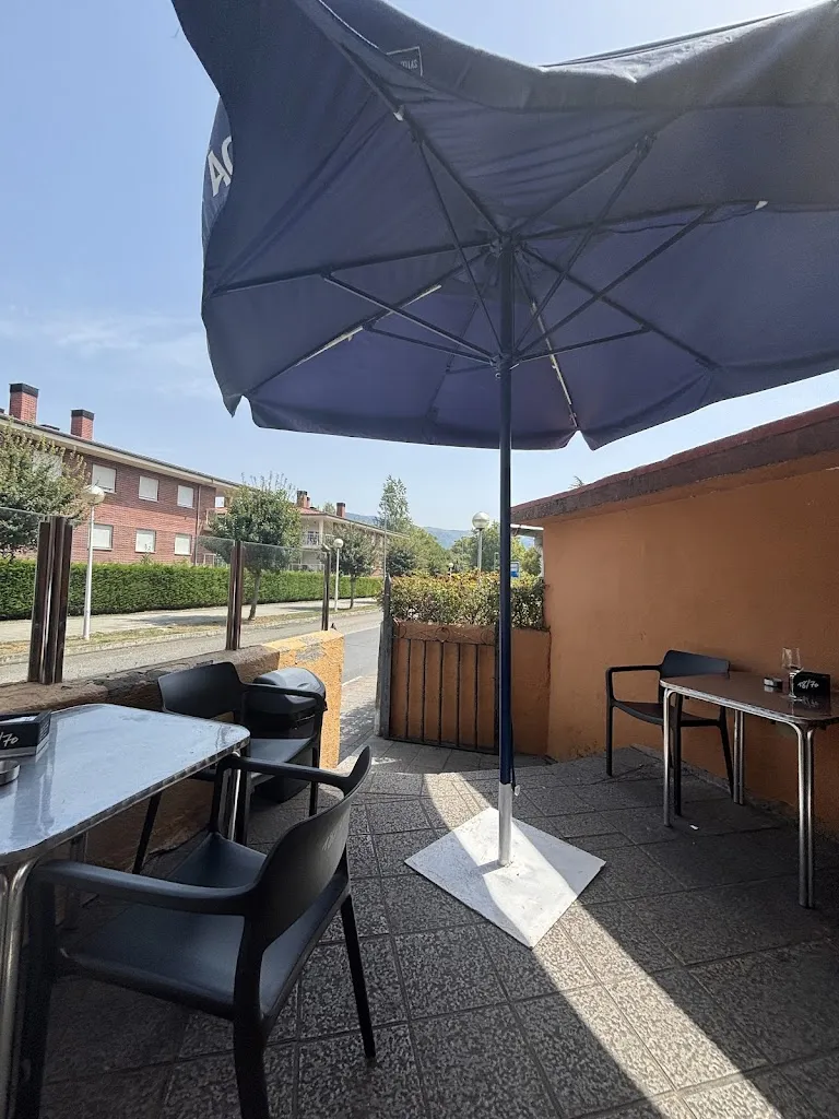 Mathis Coulaud_Inhar Kafe_Sopuerta_review