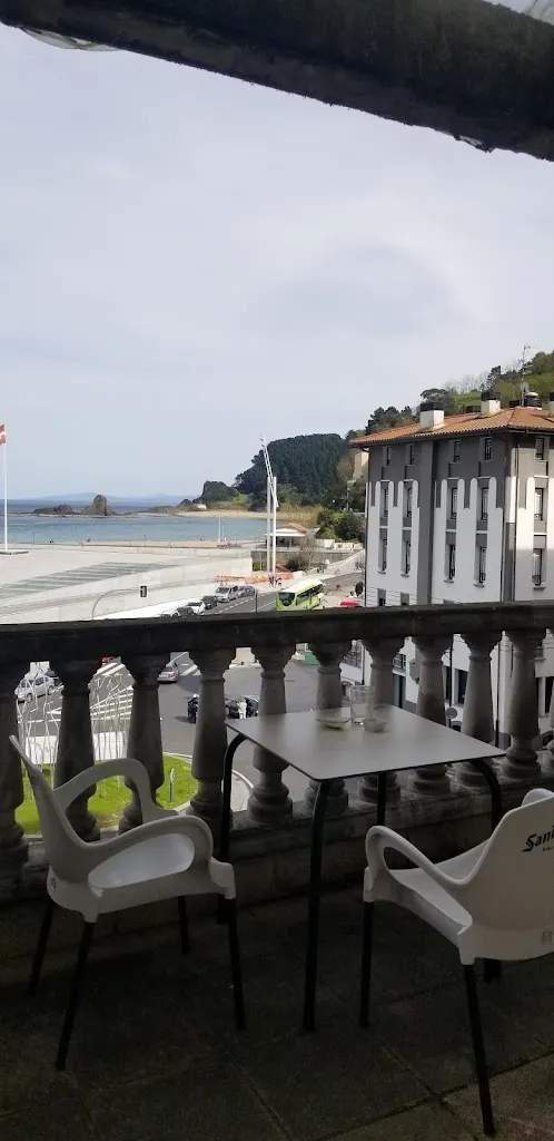 Eva (Eva)_Antiguako Ama TABERNI_Ondarroa_review