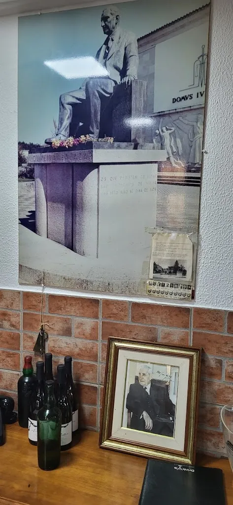 M. Utracki_Cova Funda_Santa Comba_review