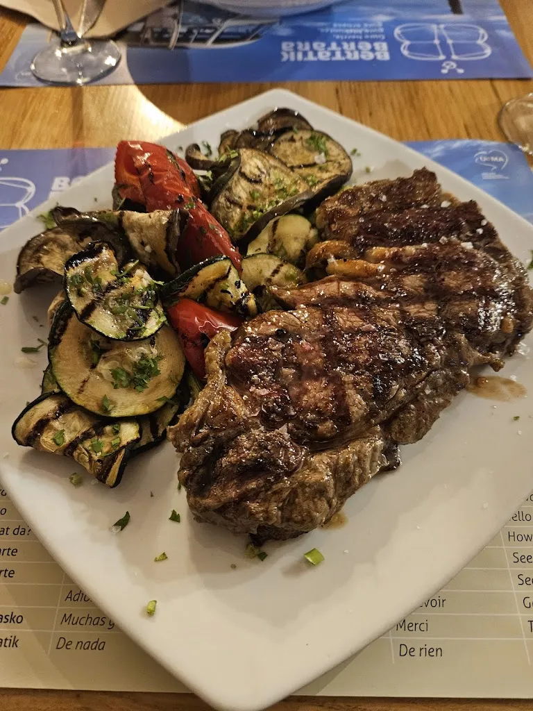 Michal_Azkenetxe_Ondarroa_review