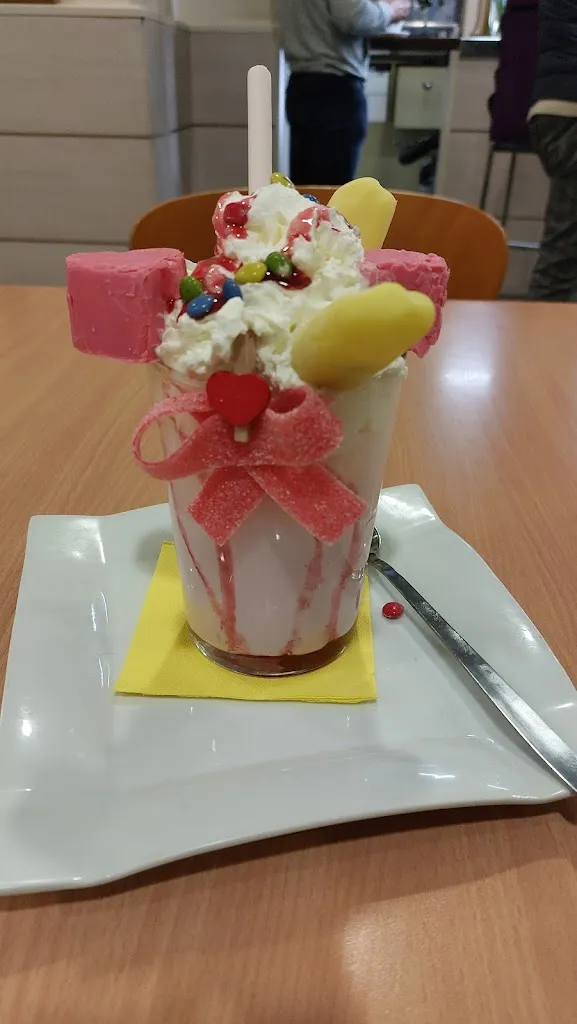 Thais_Bar Jubilados Ugao-Miraballes_Ugao-Miraballes_review