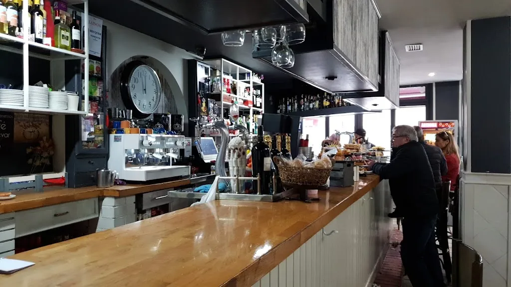 Bar Lainoa_Ugao-Miraballes_slider_image_3