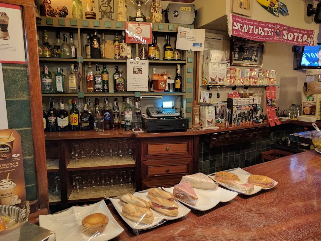 Yeray Varela Rodríguez_Bahía_Santurtzi_review