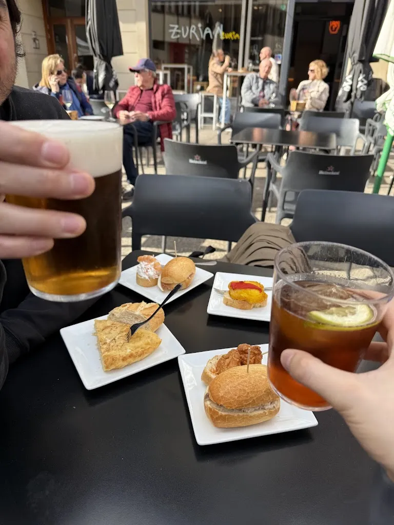 Daniel Dantas_Zurian_Santurtzi_review