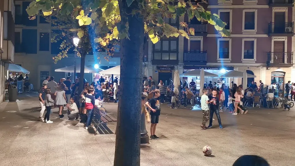 Zurian_Santurtzi_slider_image_2