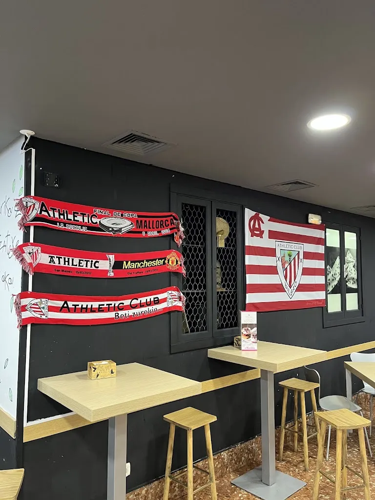 Çağdaş Genç_Batzoki Alde Zaharra Portugalete_Portugalete_review