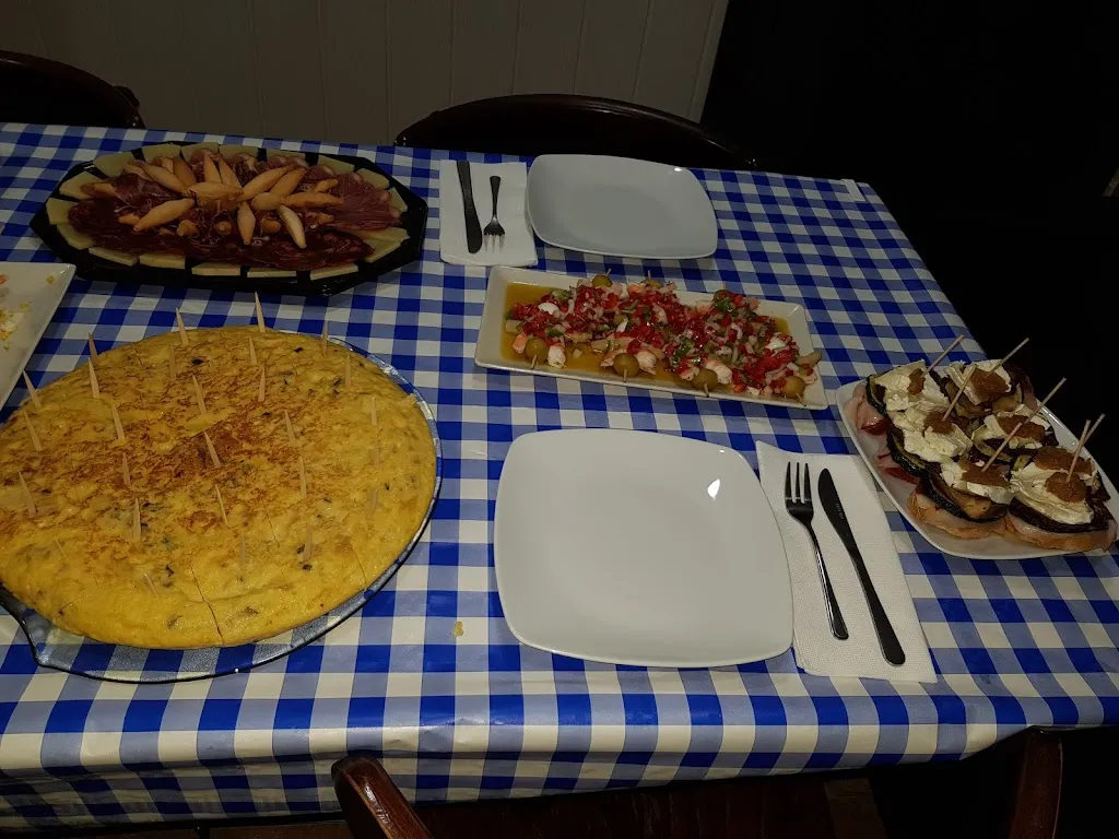 Adarburu Taberna_Portugalete_slider_image_3