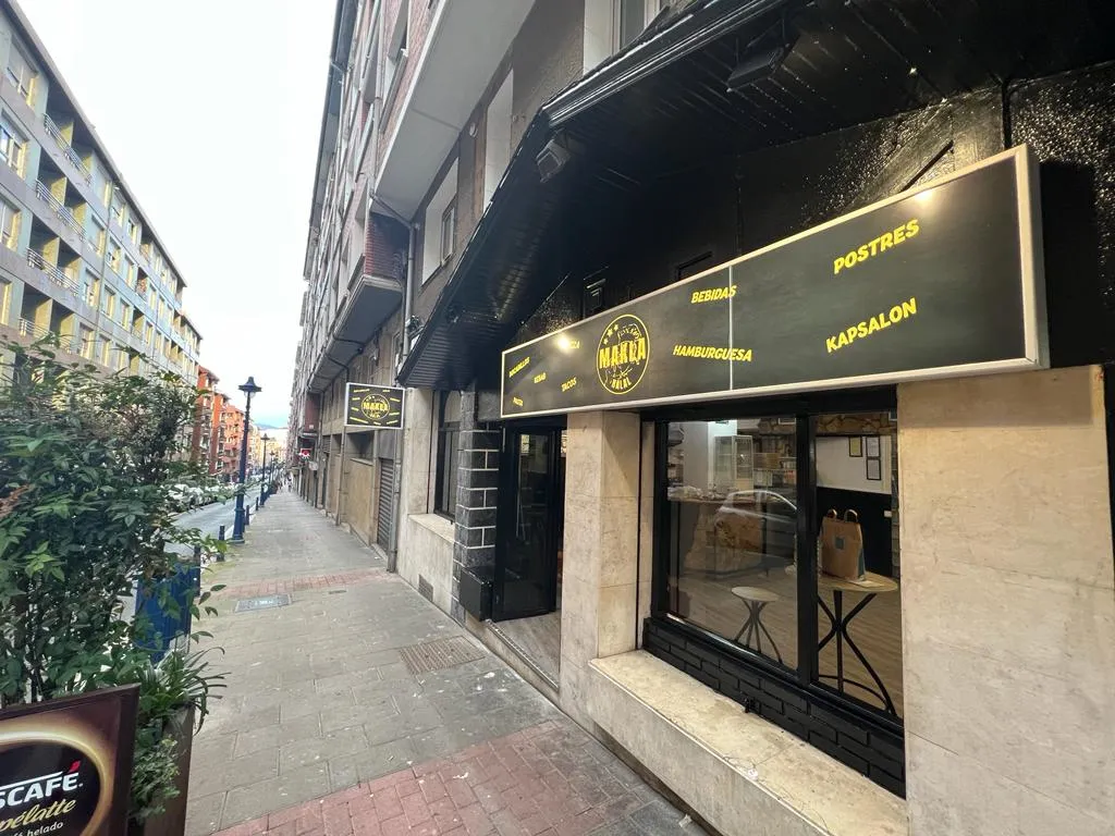 Makla halal restaurant in Portugalete