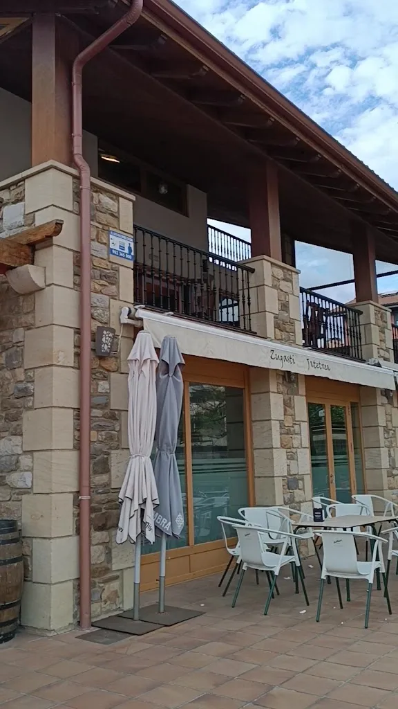 Zugasti Jatetxea_Zaratamo_slider_image_2