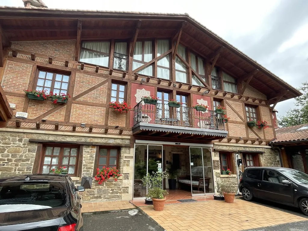 Ivan R_Restaurante Oneko by Etxegana_Zeanuri_review