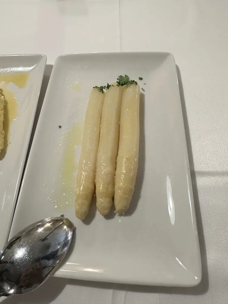 Manisit Das_Zerain Restaurante Asador_Zeberio_avis