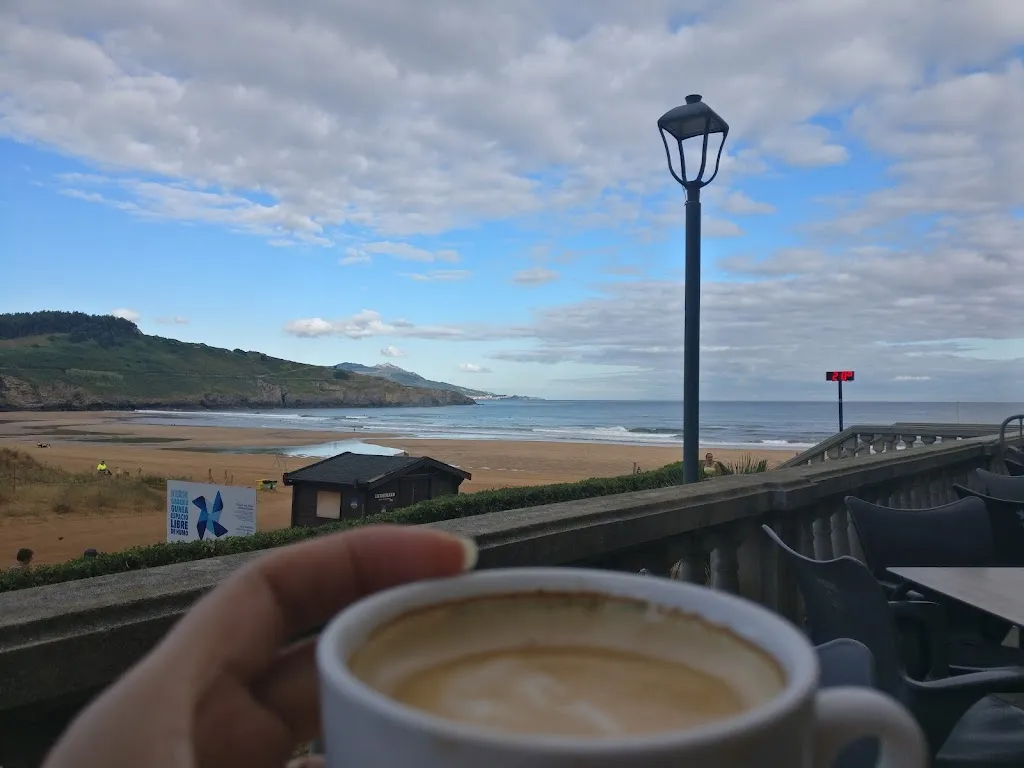 Adriana Sanchez_Cafe Bar Waitaki_Zierbena_review