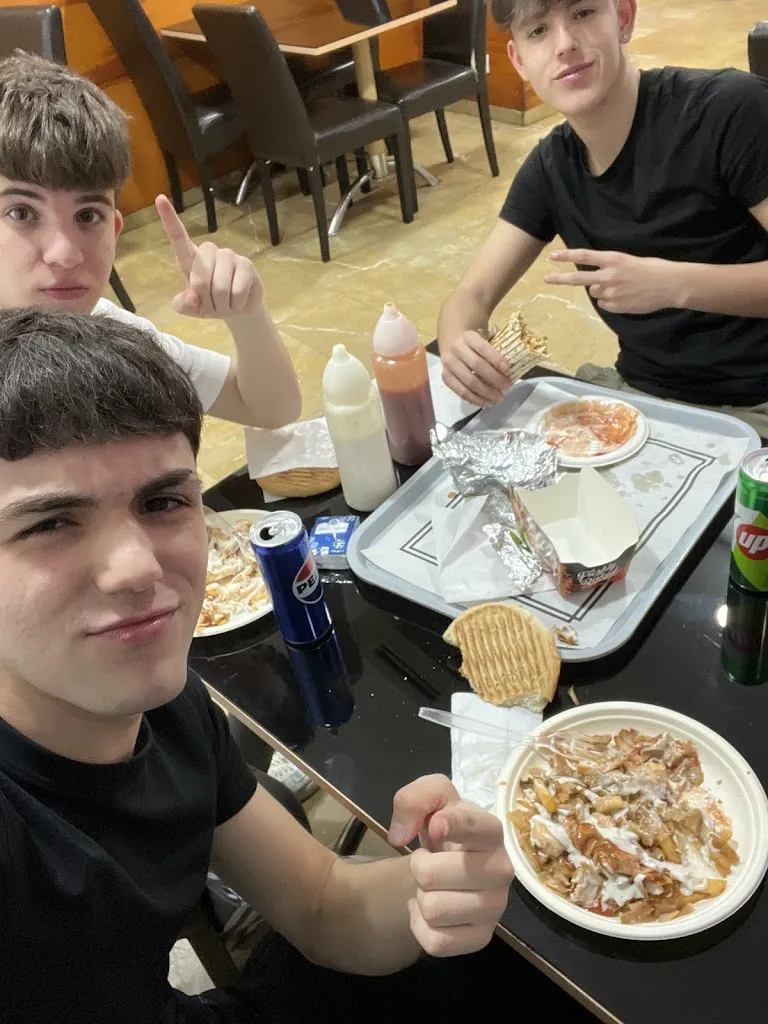 Iker Martínez Rodríguez_Kebab la roca_Sestao_review