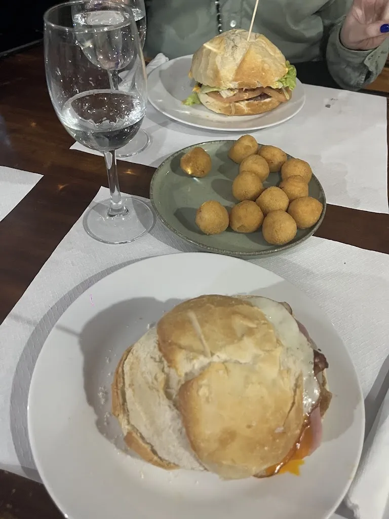 Nerea Díaz_Hamburgueseria estacion los hermanos_Sestao_review