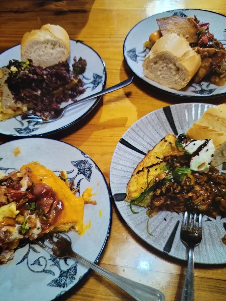 Nacho Marquez_RestoBar La Cucaña_Aguas Cándidas_review