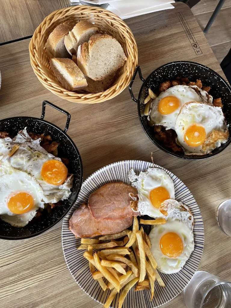 JR Suarez_RestoBar La Cucaña_Aguas Cándidas_review