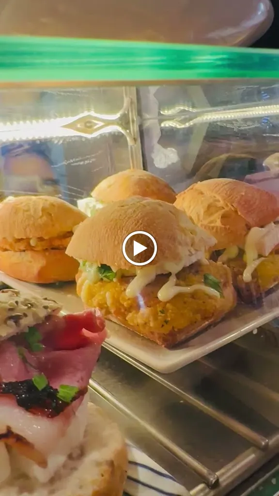 RestoBar La Cucaña_Aguas Cándidas_slider_image_2