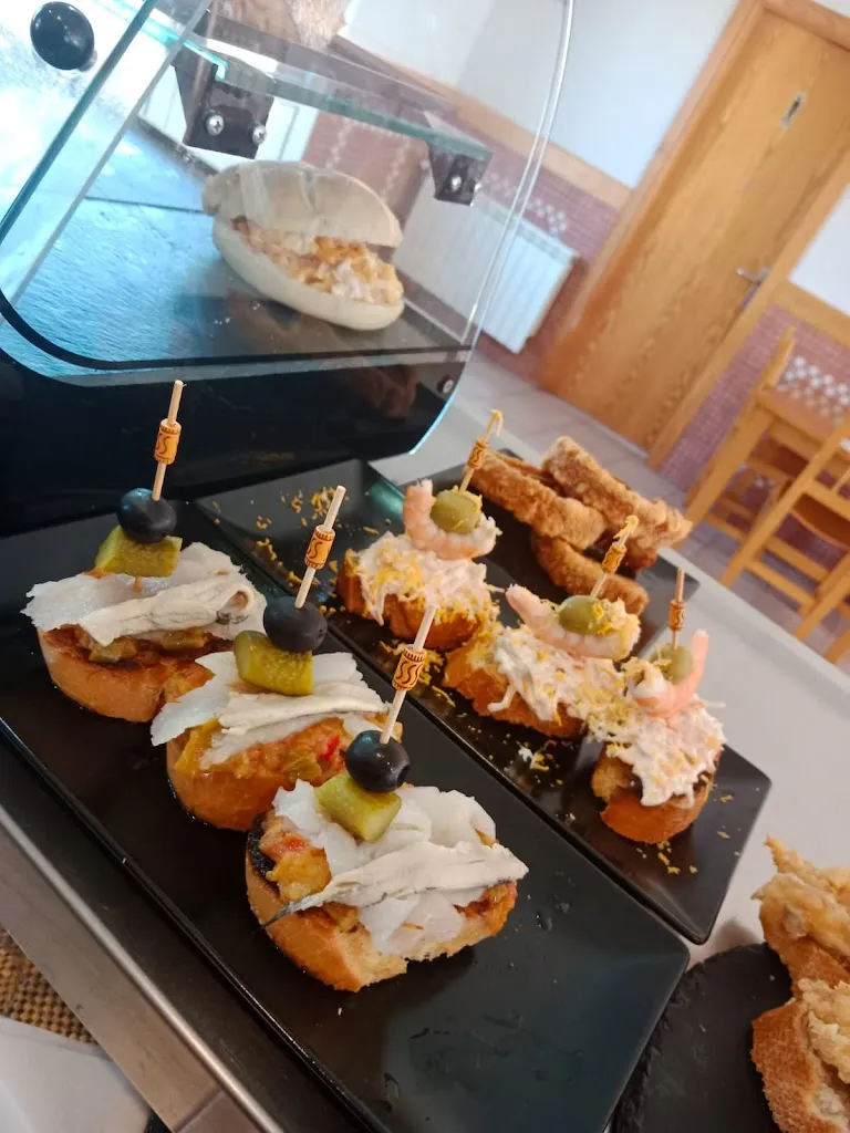 Bar-Restaurante Las Piscinas_Aguas Cándidas_slider_image_3