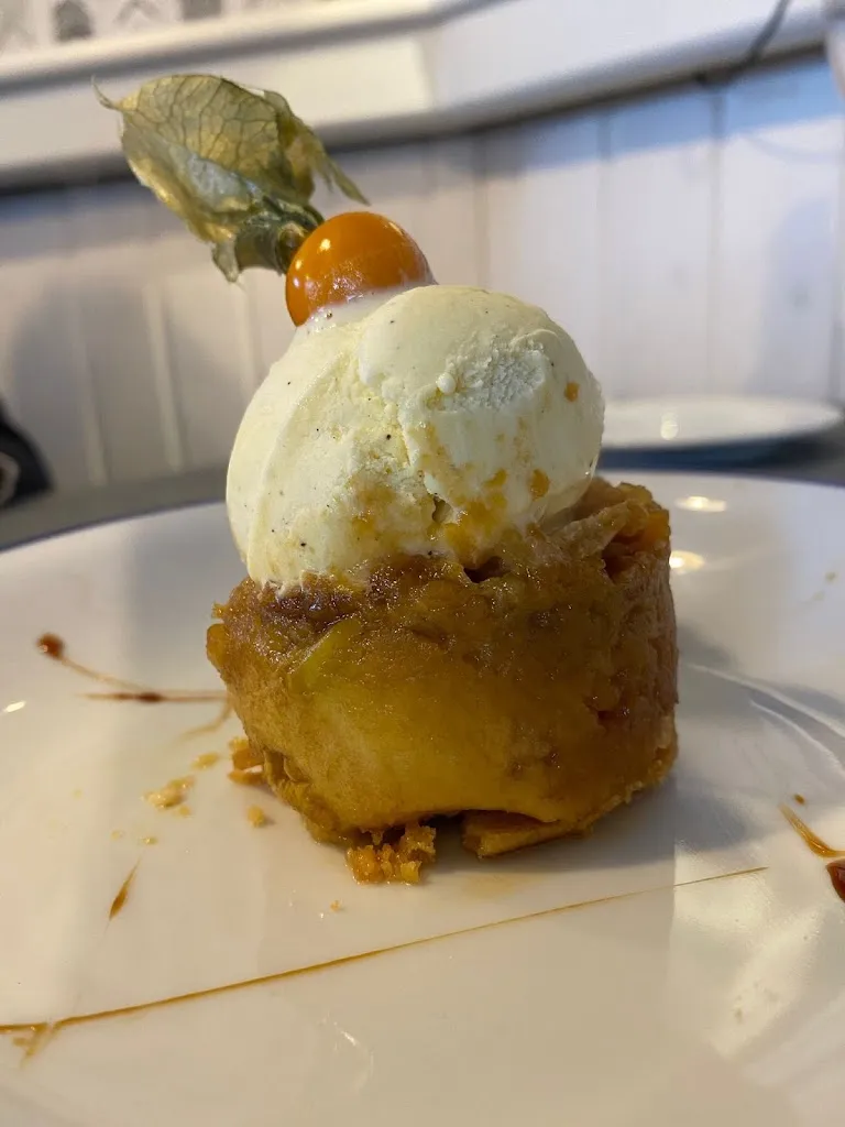 Chandra Varona_Restaurante Blanco y Negro_Aguas Cándidas_review