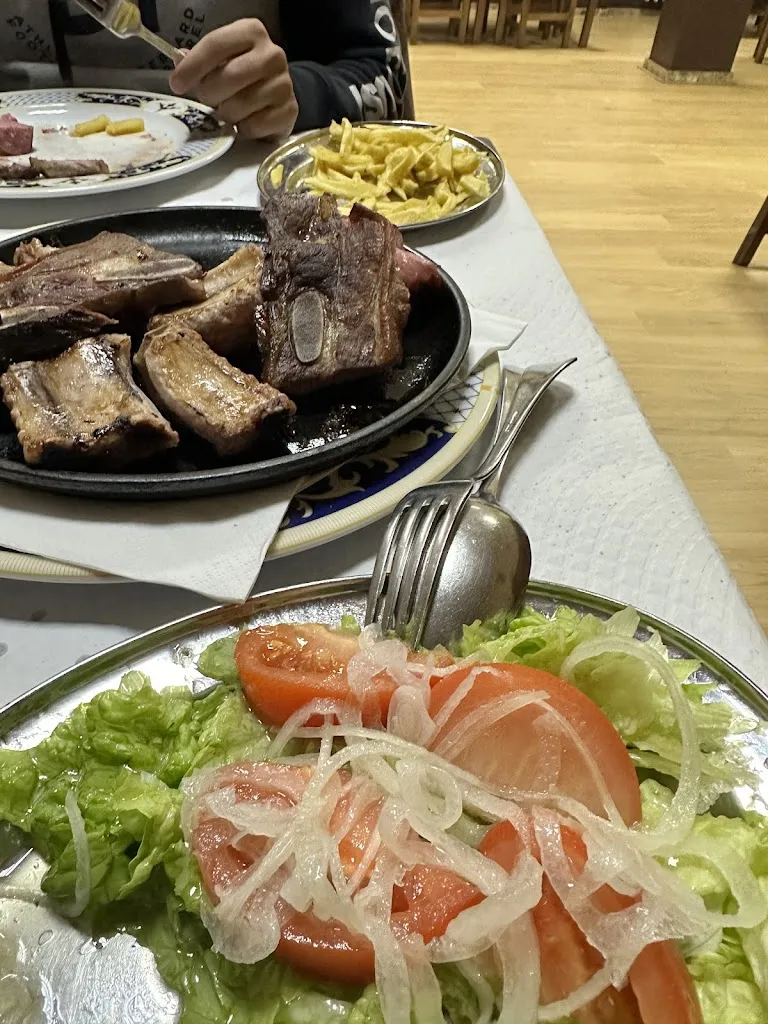 Wilmer Fabían' Cortés'_Restaurante Cervantes_Santa Comba_review