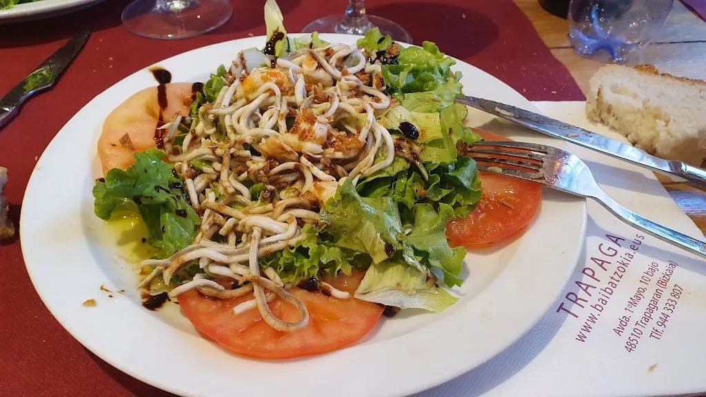 Ysi C B_Trapagarango Batzokia_Valle de Trápaga-Trapagaran_review