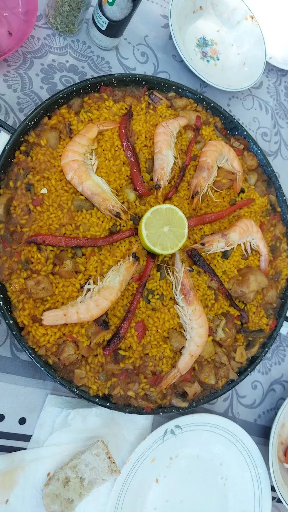 Tania Díez_Gure EtxeaTrapagaran_Valle de Trápaga-Trapagaran_review