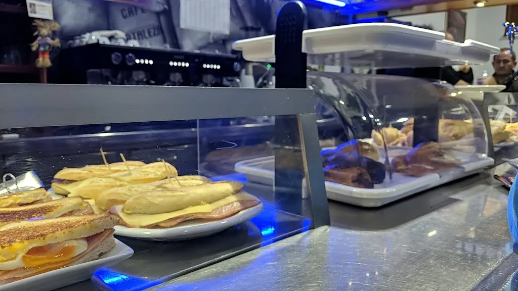 restaurante petisco trapaga_Valle de Trápaga-Trapagaran_slider_image_3