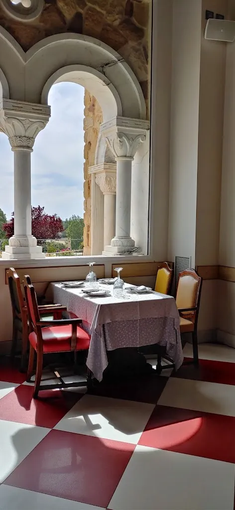 suhnjoo yi_Restaurante Castillo de Izán_Anguix_review