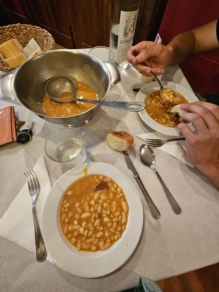 Patricia Lucio Campo_Casa Chicote _Alfoz de Bricia_recensione