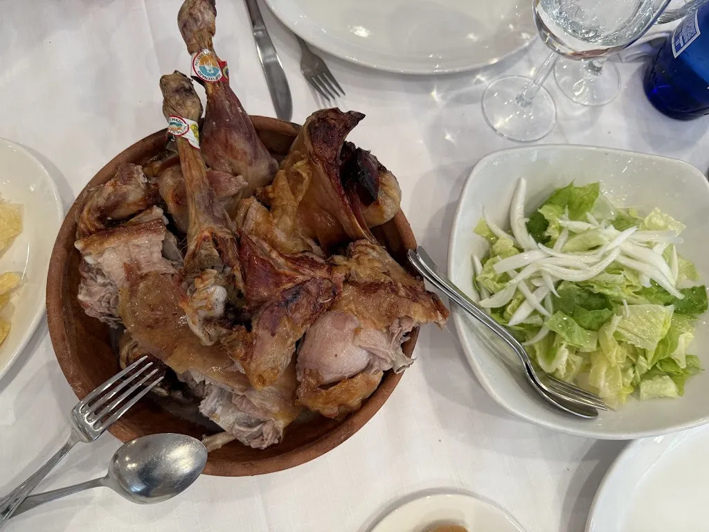 Restaurante Monumento al Pastor_Ameyugo_slider_image_3